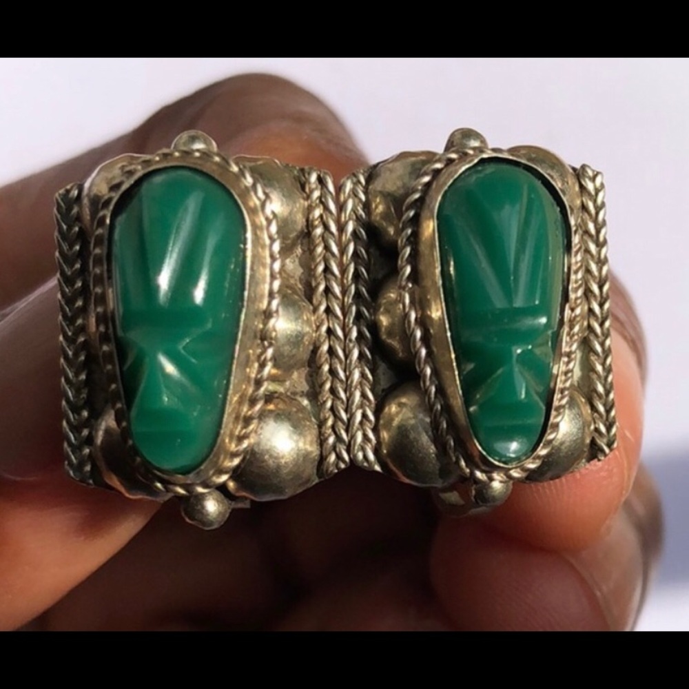 VINTAGE STERLING JADE MAYAN MASK SCREW BACK EARRINGS